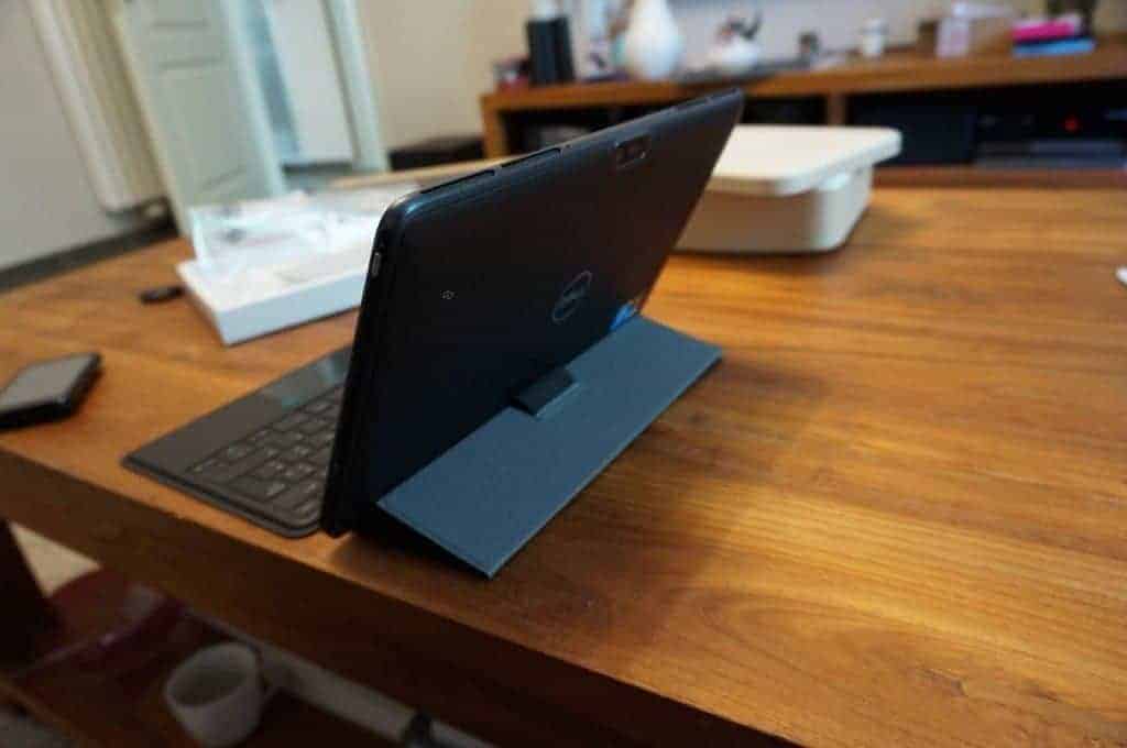Dell Venue Pro 11 - Le clavier souple ne supporte l'écran que bien posé sur une table