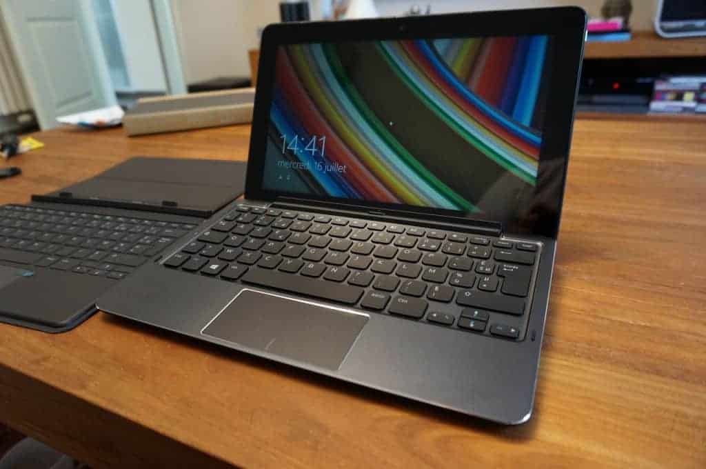Dell Venue Pro 11 - Le clavier rigide supporte le poid de la tablette et apporte une seconde batterie