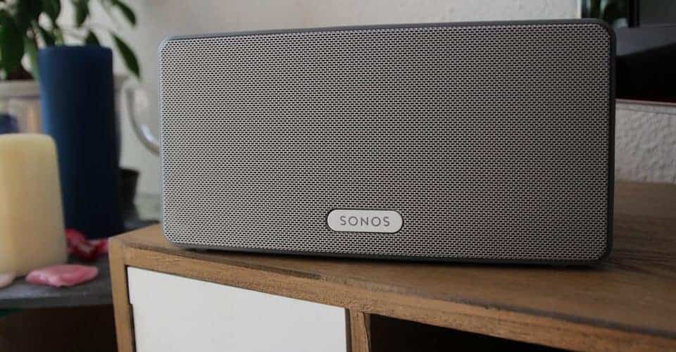 Sonos Play:3 - Son style légèrement rétro la rend indémodable. Mais que vaut-elle vraiment ?