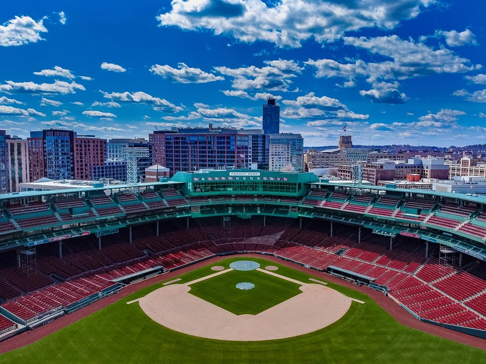 Le mythique Fenway Park de Boston est le plus petit terrain de jeu de la Ligue 