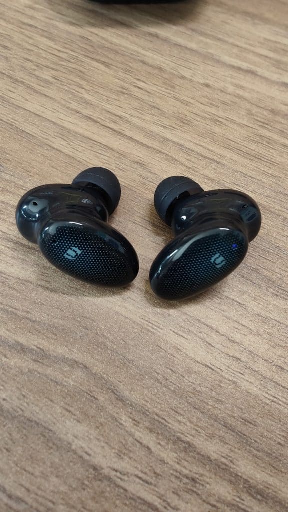 UGREEN HiTune X5 - La forme des écouteurs s'adaptent bien