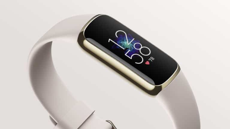  2 bracelets connectés Fitbit Video-image-luxe-21-768x431